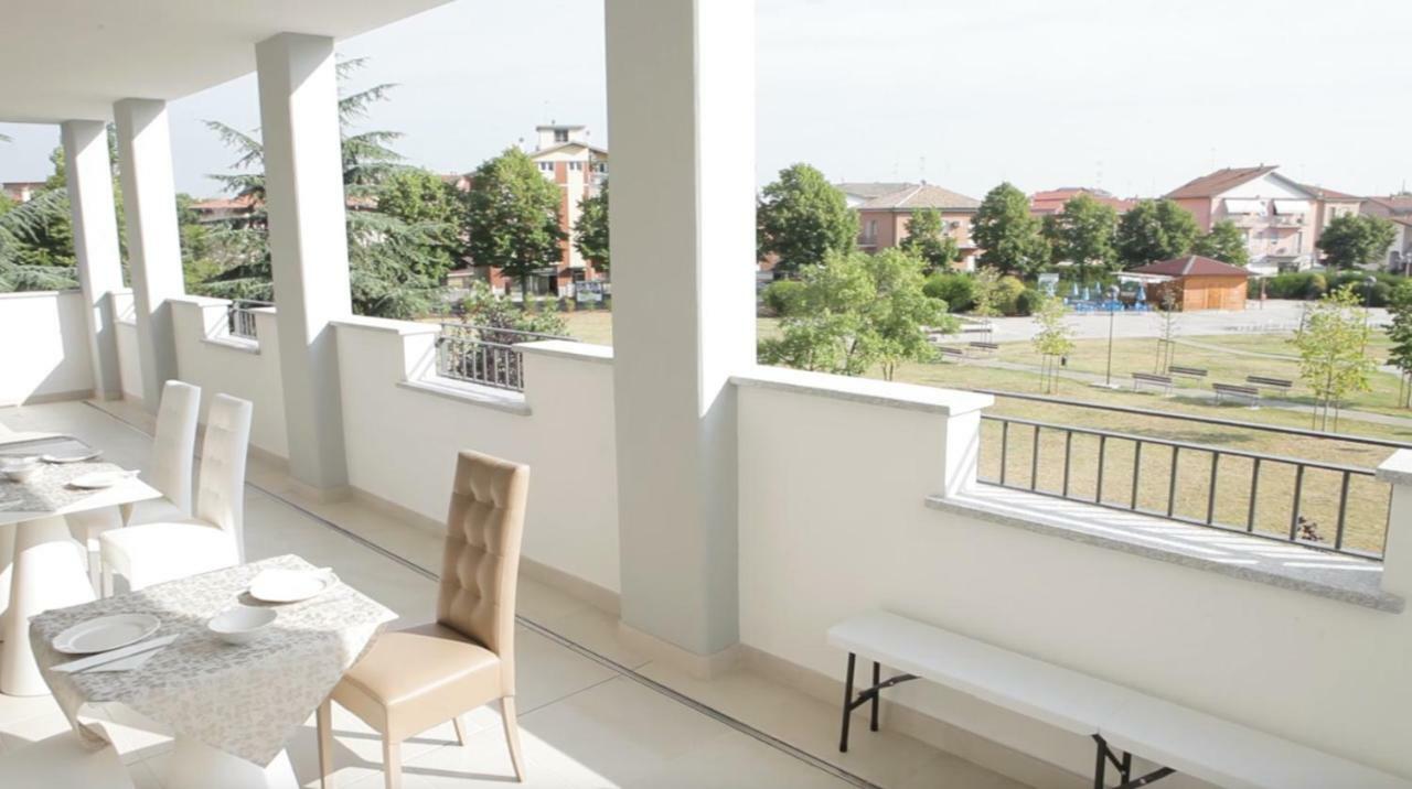 Affittacamere Piacenza Palace Exteriör bild